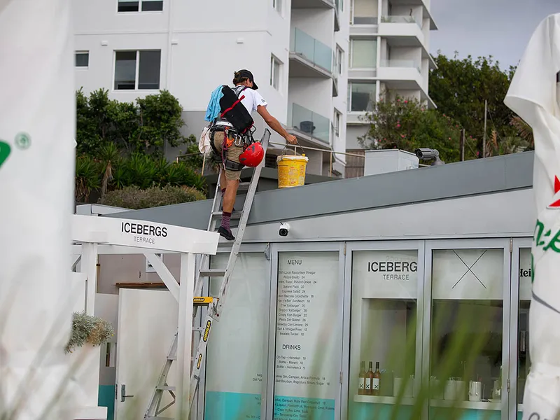 Bondi Icebergs rope access painting